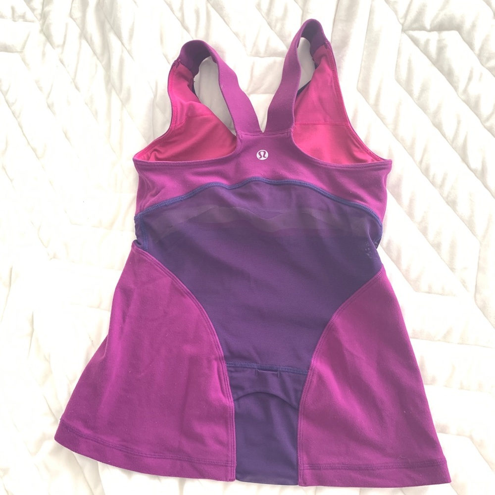 Lululemon workout top